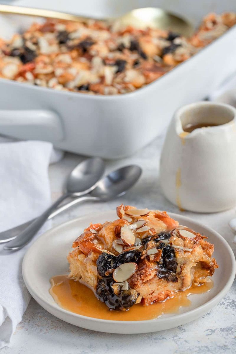 21 Foods Nobody Wants to Bring Back - Until They Remember How Good They Actually Were 13 Bread pudding