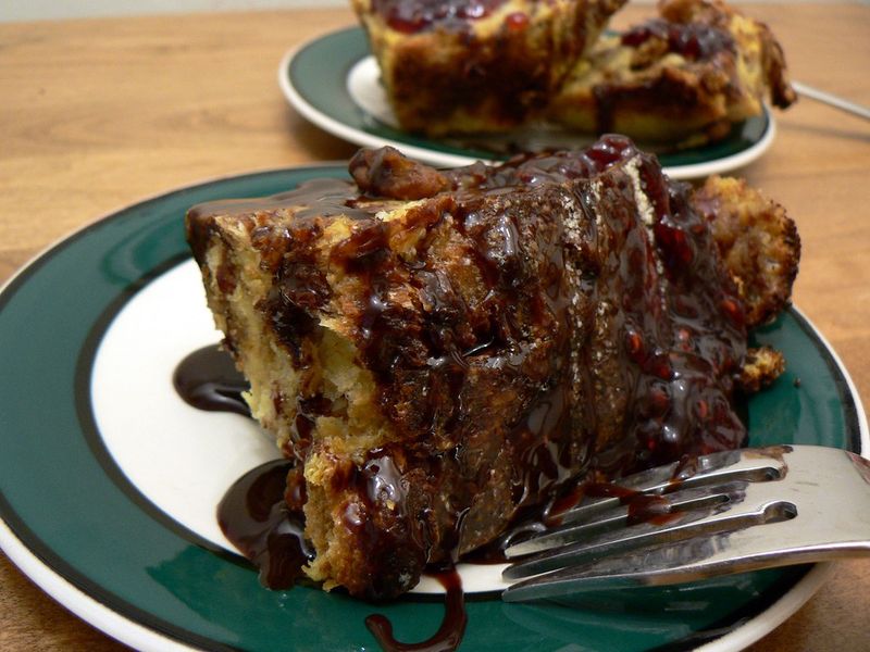 21 Meals People Mock in Public - Then Crave the Second It Gets Cold Outside 20 Bread pudding