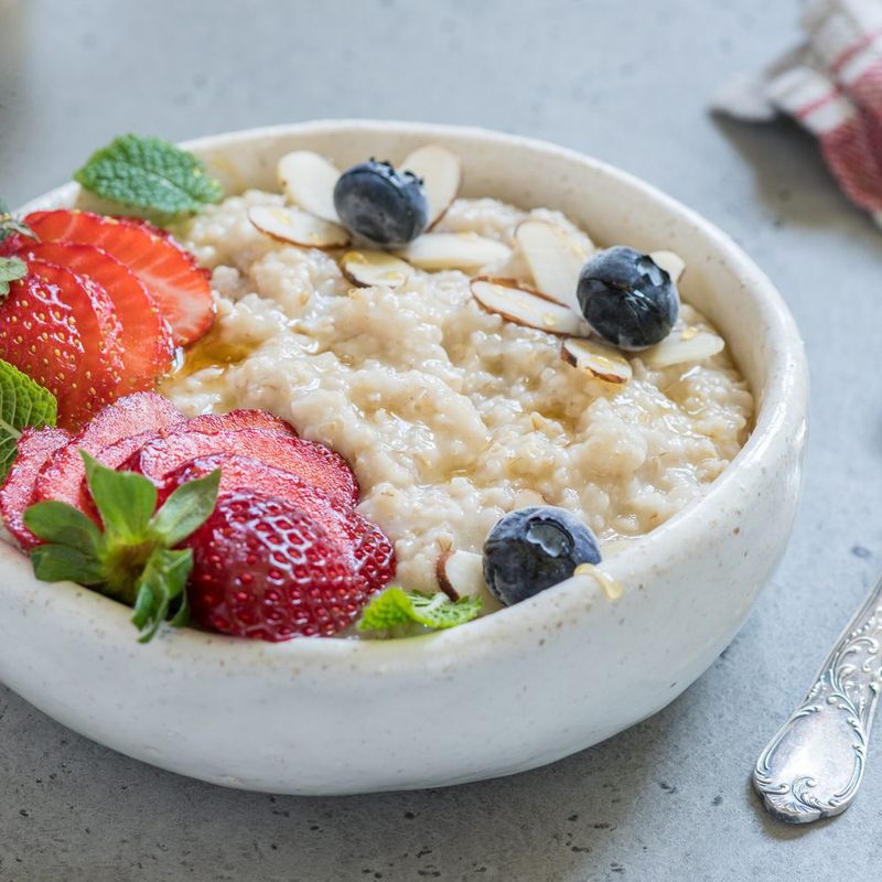 22 Foods That Instantly Bring Back a Specific Smell From Childhood 17 Oatmeal