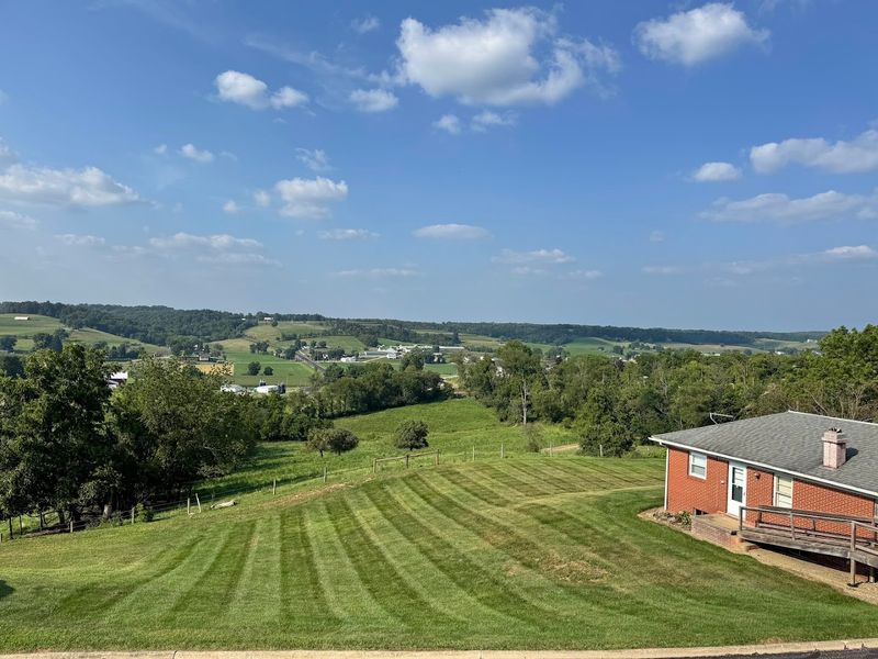Pastoral Views That Make the Meal Even Better