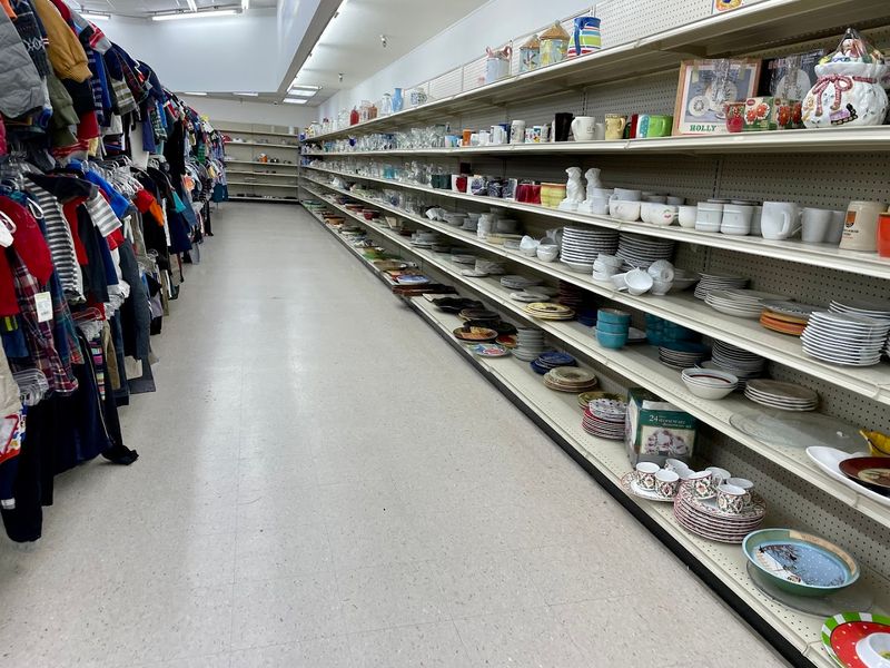 Housewares, kitchen finds, and practical basics