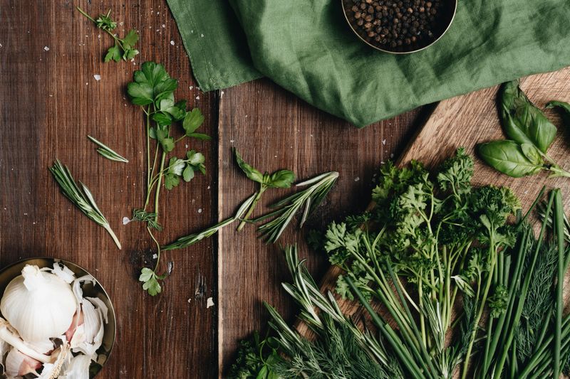 20 Foods That Still Make a Meal Feel Complete - Even When It’s Simple 21 Herbs