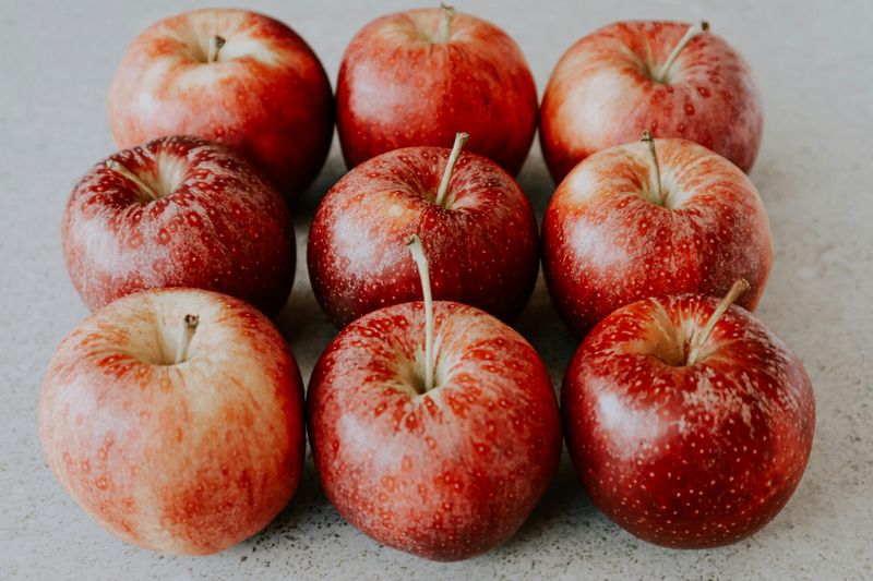 22 Foods People Keep Buying - Even When Prices Keep Rising 11 Apples
