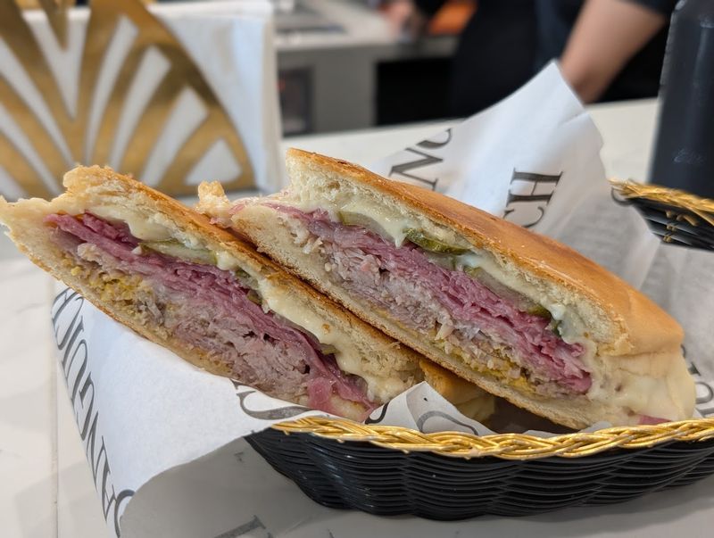 Sanguich - Miami, Florida