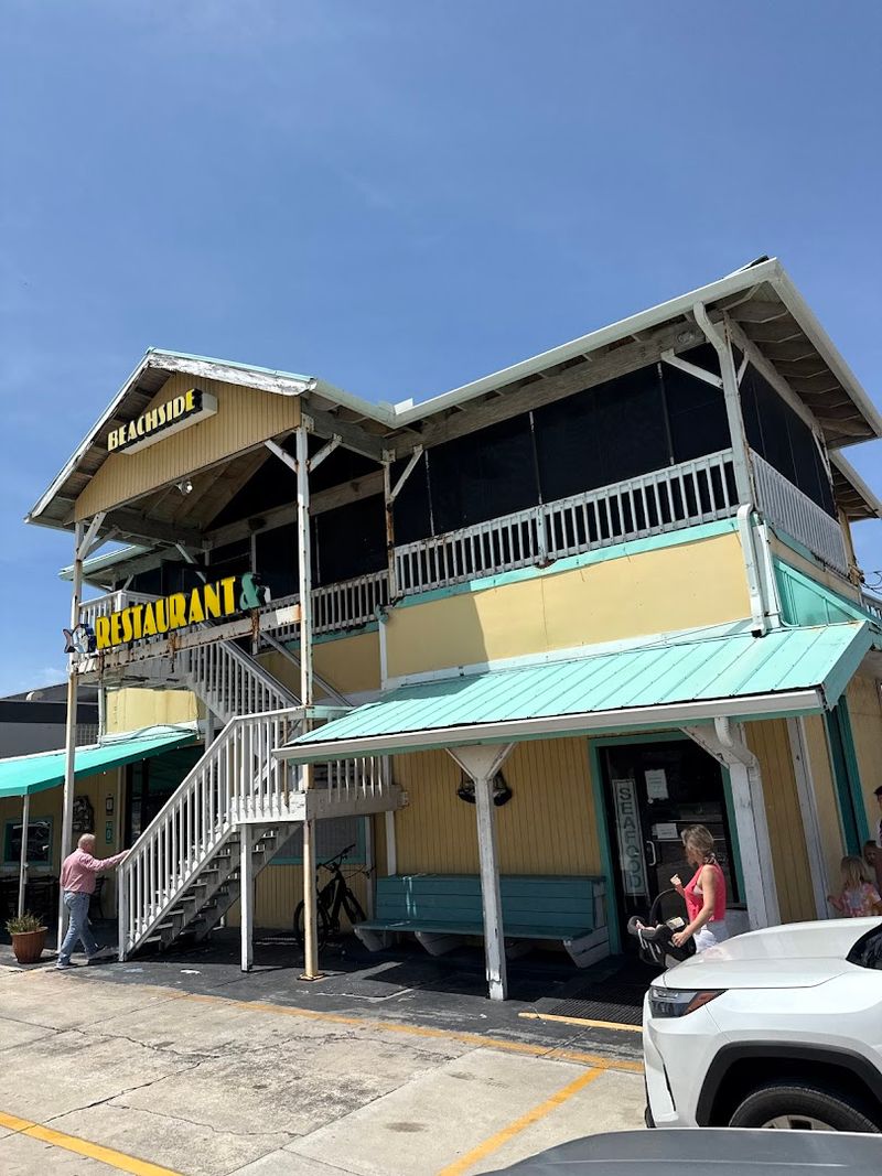 Screened Rooftop Deck: Dining With a View