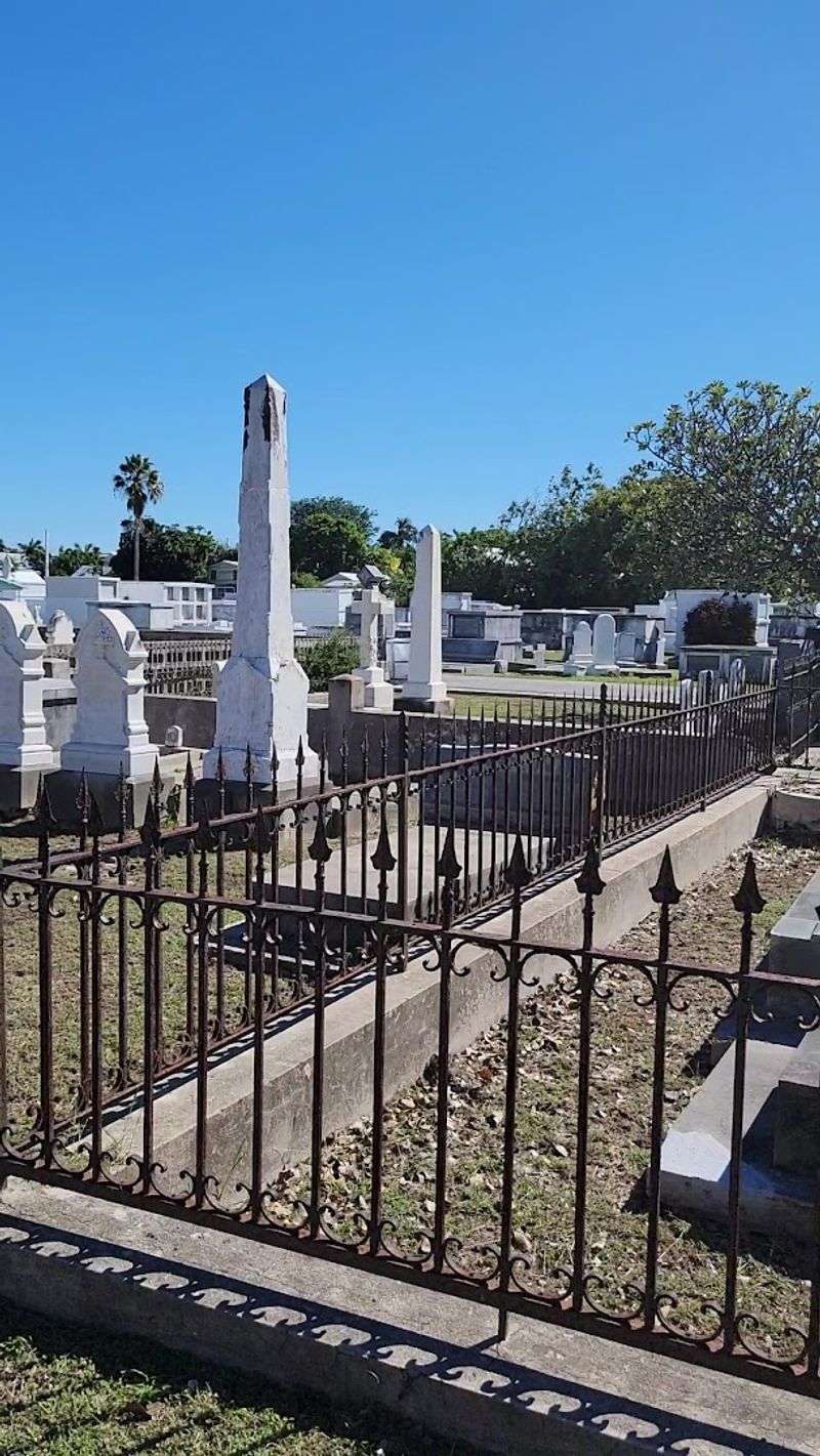 Self-Guided Tours with Free Maps