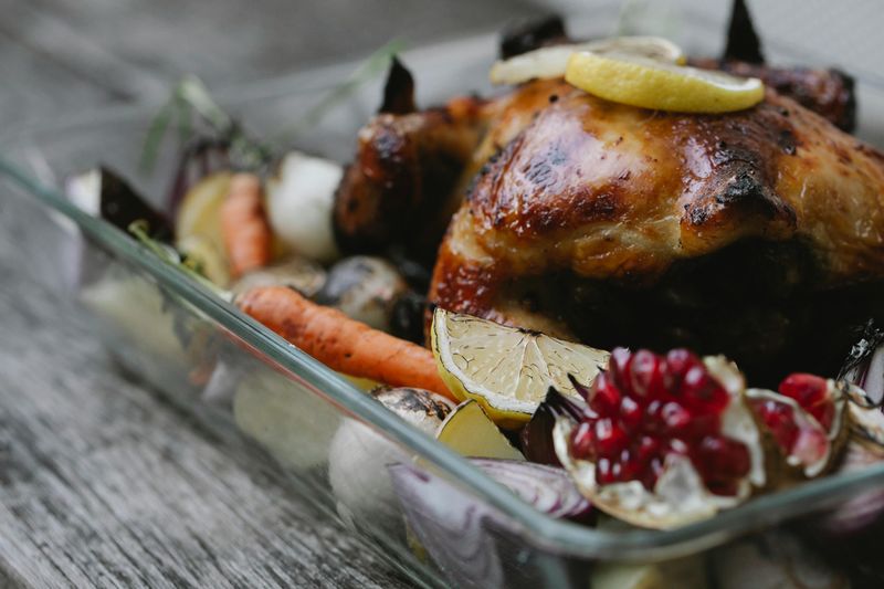 22 Old-School Dishes Nobody Wants to Admit Still Taste Better Than Modern Food 8 Roast chicken