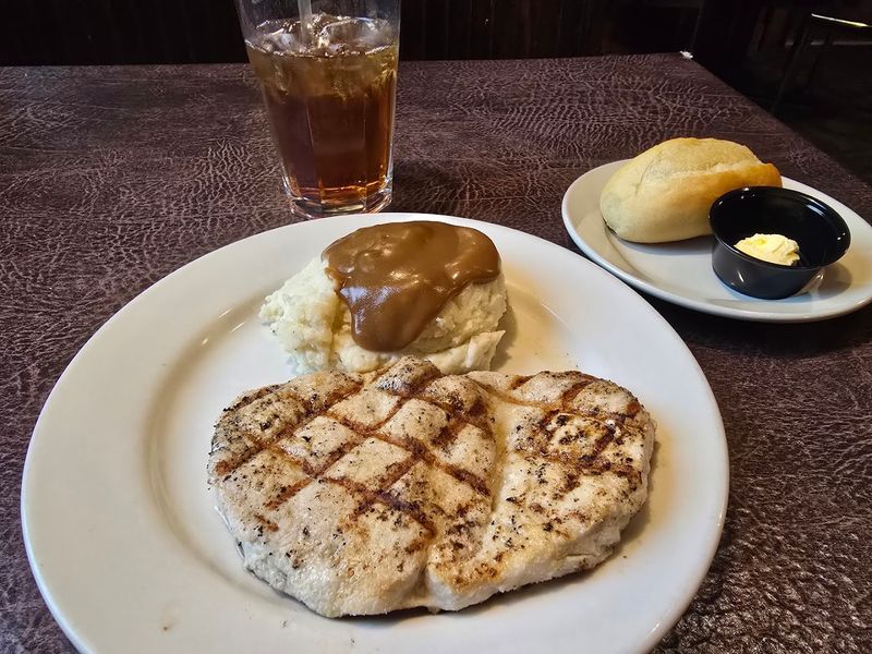 Shrimp Scampi That Surprises First-Time Visitors