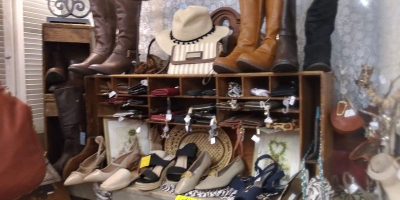 Local Dining With a Homey, No-Rush Vibe