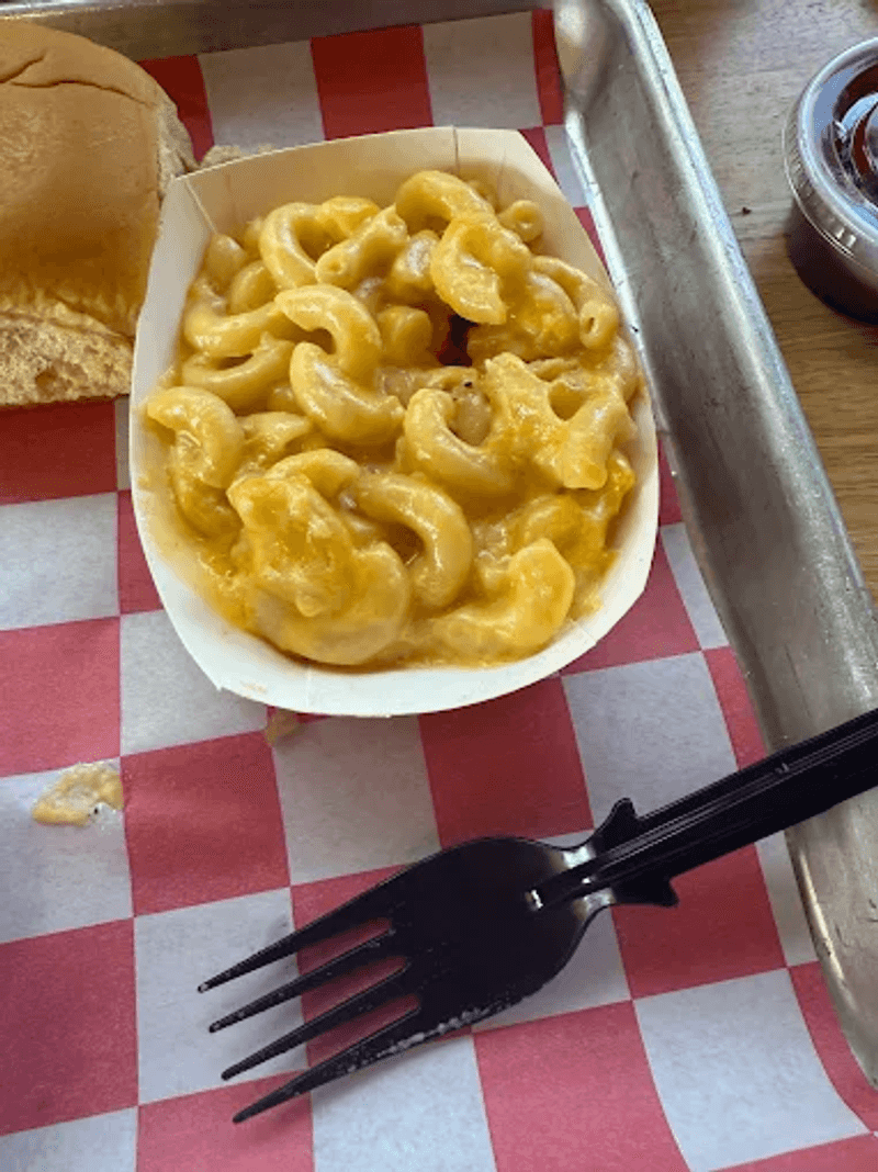 Creamy Mac and Cheese That Feels Like a Hug in a Bowl