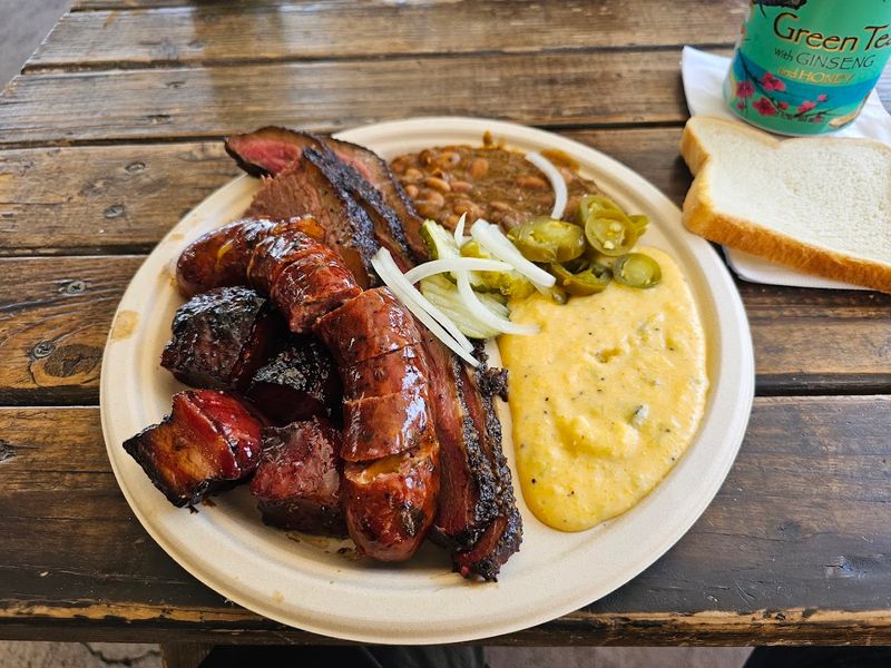 Jalapeño Cheese Grits That Steal the Side Dish Spotlight