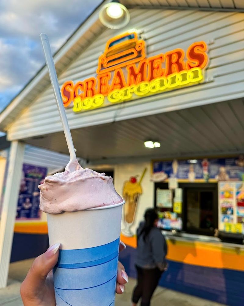 This Michigan Ice Cream Shop With A Horror Theme And Mini Golf Is Truly Unique 5 Frozen Custard Worth Every Single Calorie