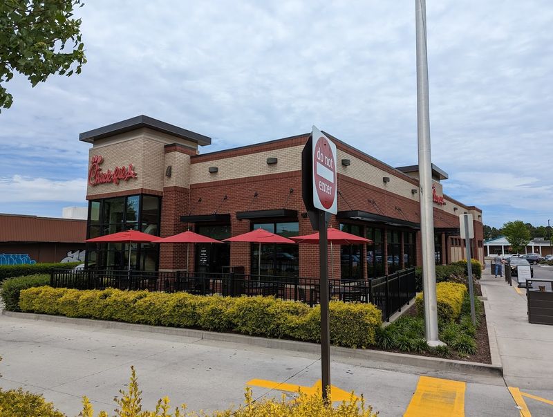 14 Virginia Diners and Fast Food Chains That Still Feel Like a Classic Road Trip Stop 11 Chick-fil-A - Richmond, Virginia