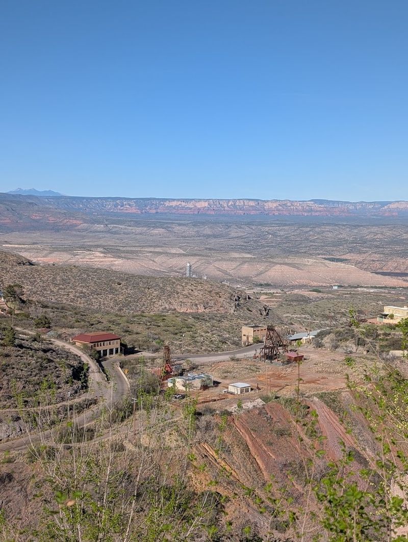 Scenic Drive to Jerome Along Highway 89A