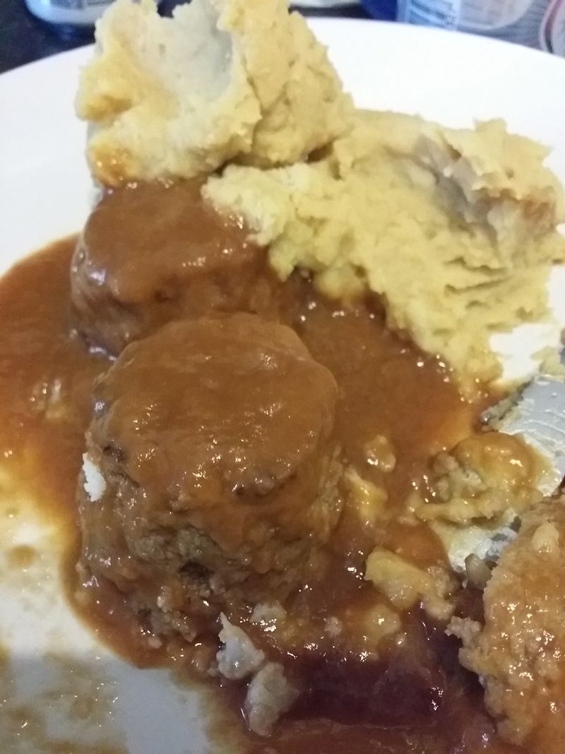 Mashed potatoes and gravy