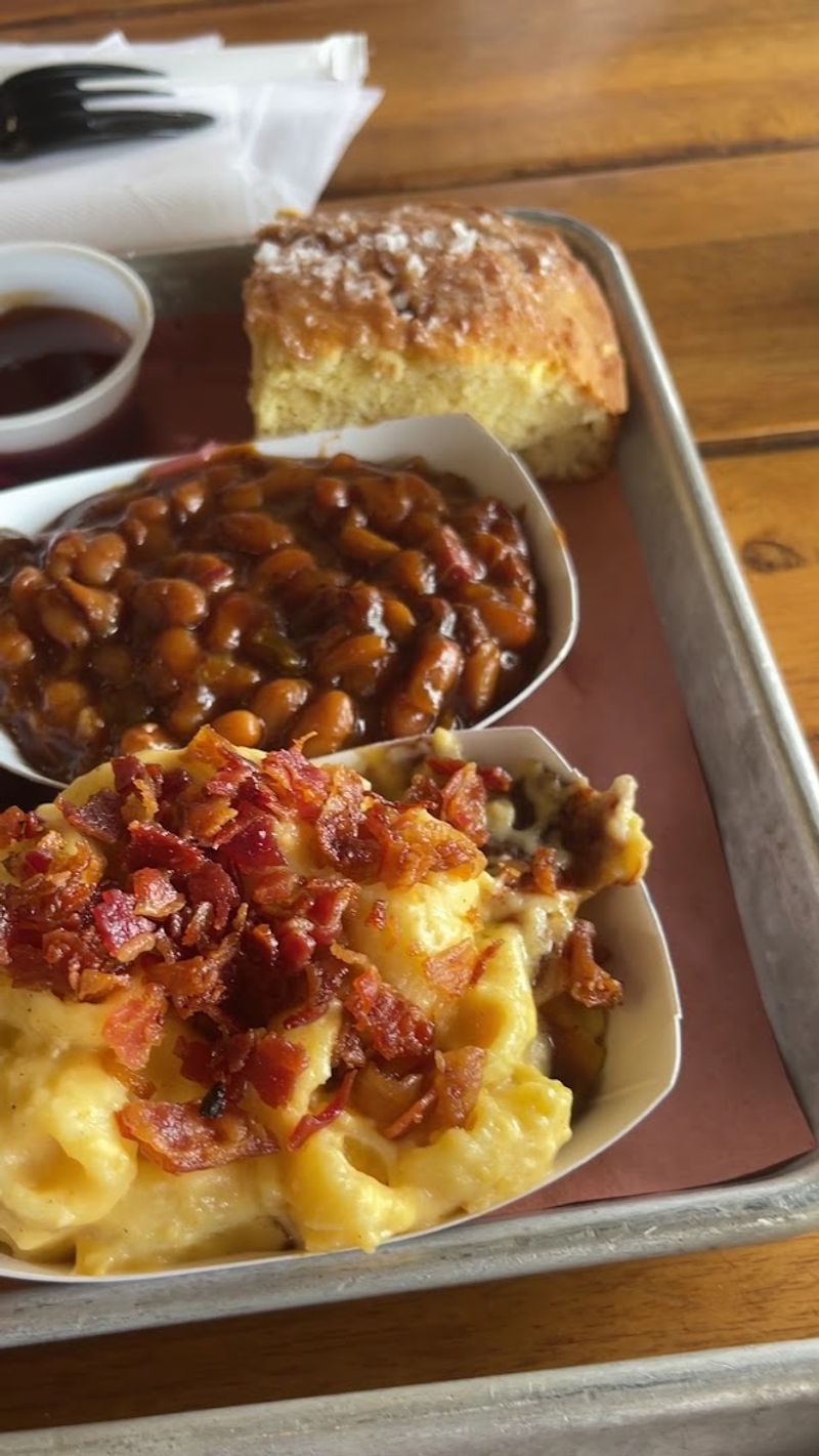 Creamy Mac and Cheese With Bacon