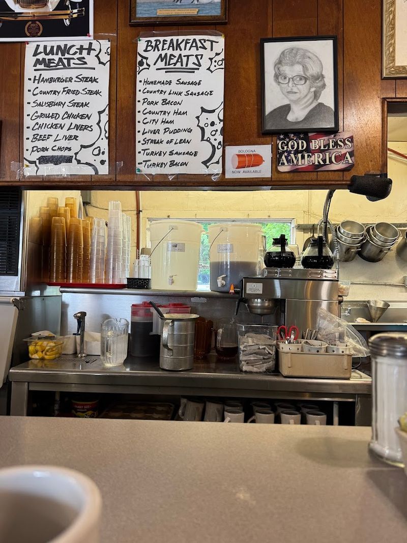 Operating Hours Worth Planning Around