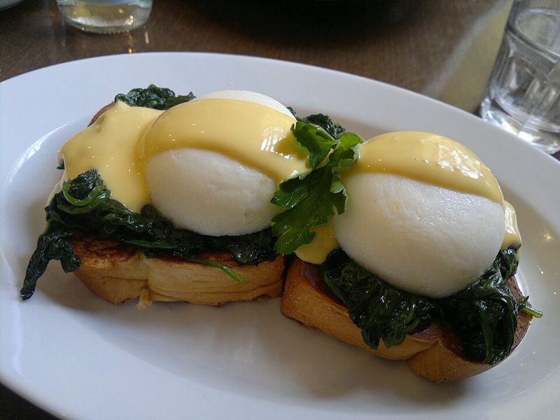 23 Timeless Breakfast Dishes Worth Rediscovering 12 Eggs Florentine