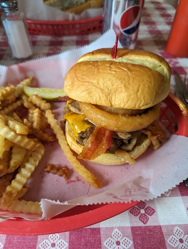 Lunch Specials With Local Appeal