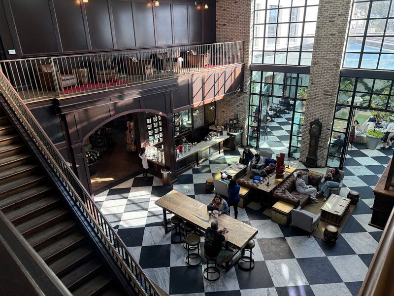 18 Florida Brunch Spots Where People Line Up Before the Doors Even Open 15 Oxford Exchange - Tampa, Florida