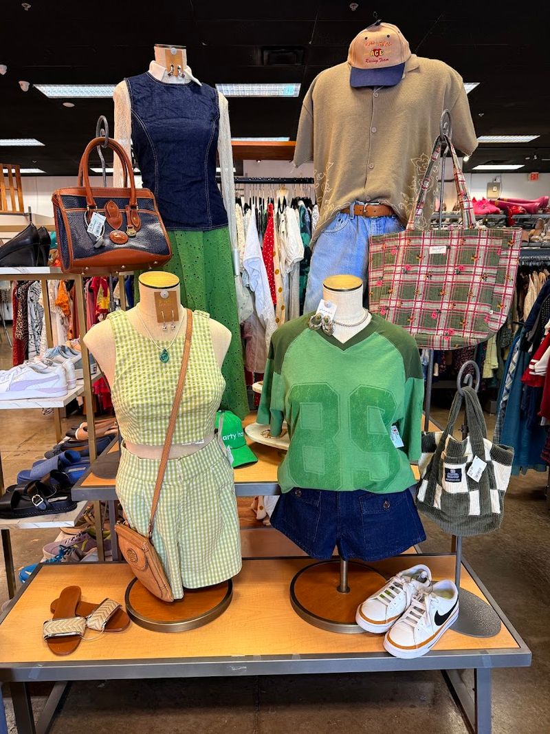 A huge Arizona thrift store where $35 fills your cart 10 Rewards and Promos That Stretch Your Budget Further