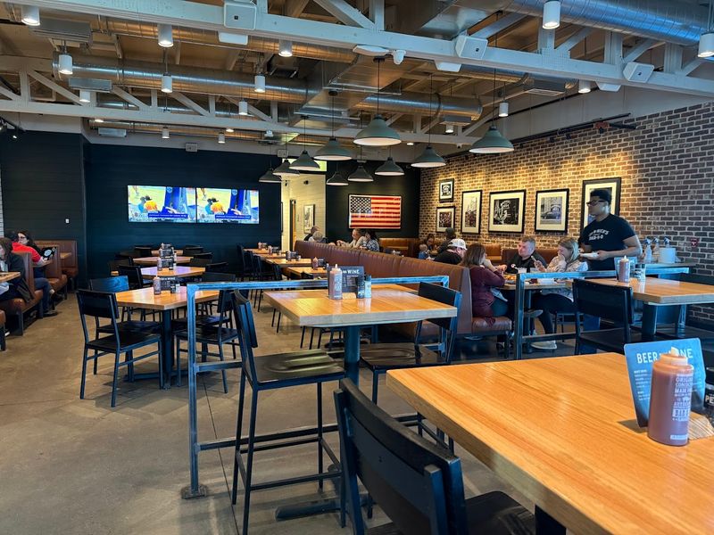 13 Tennessee restaurants where the barbecue is good enough to plan a whole weekend around 14 Jim 'N Nick's Bar-B-Q - Knoxville, Tennessee