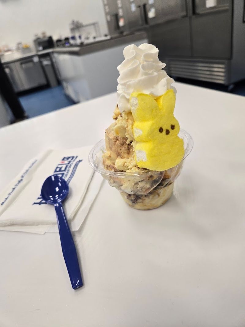 10 Nevada Dessert Spots People Gladly Save Room for Every Time 10 Handel's Homemade Ice Cream - Las Vegas, Nevada
