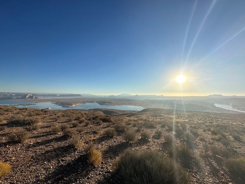 A breathtaking Arizona overlook that looks almost unreal 6 Stargazing Above the Canyon: A Night Sky Worth Losing Sleep Over