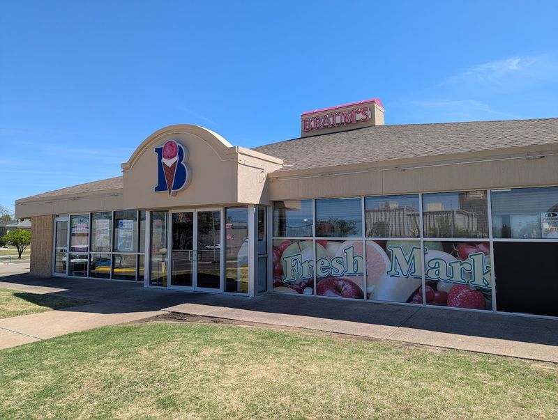 Braum's Ice Cream & Dairy Store - Oklahoma City, Oklahoma