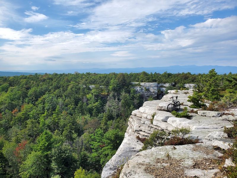 Mountain Biking Trails: Two Wheels and Endless Adventure