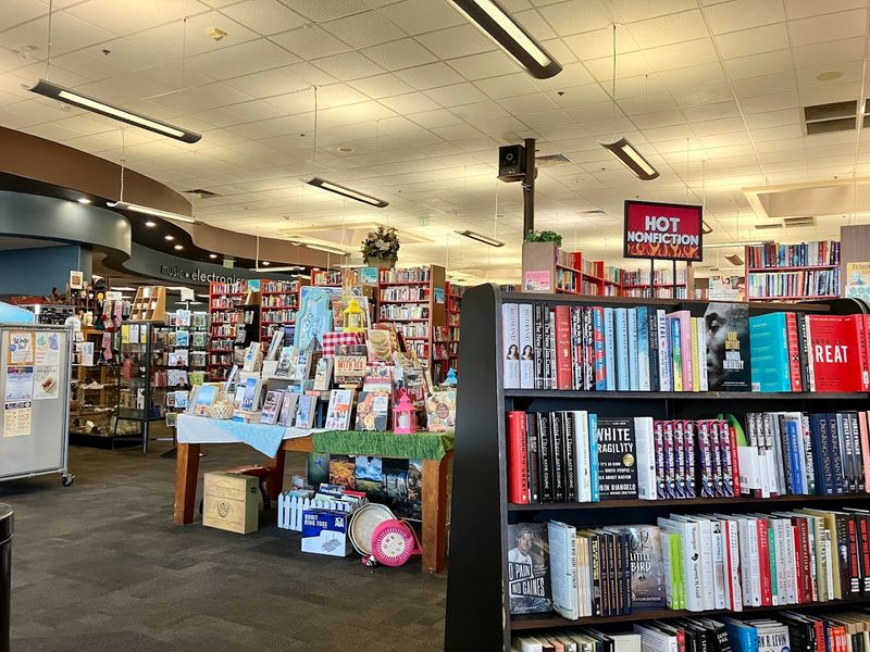 This Huge Arizona Bookstore Lets You Get More For $45 Than You'd Imagine 14 The Overall Store Experience and Layout