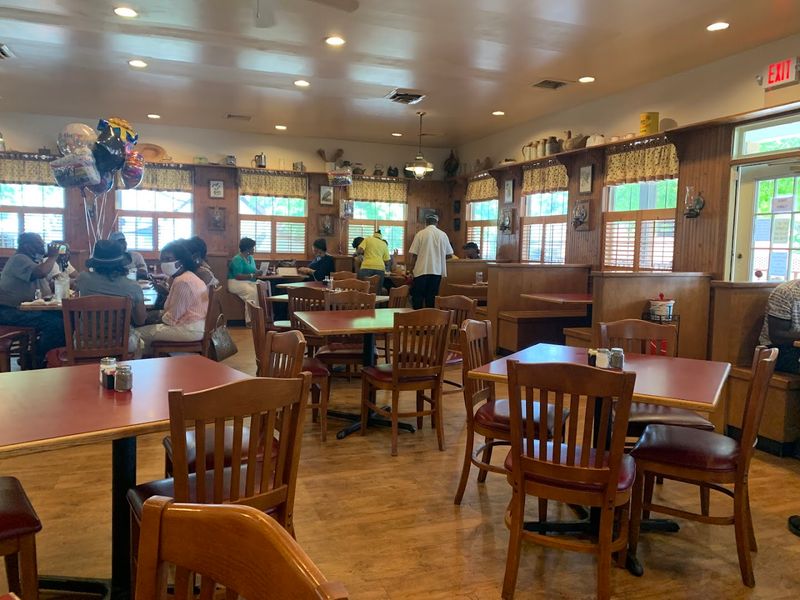Mama Dip's Kitchen – Chapel Hill, North Carolina