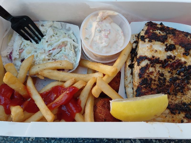 18 Florida Seafood Shacks Where the Grouper Sandwich Is Worth Planning Your Whole Trip Around 5 Star Fish Company - Cortez, Florida