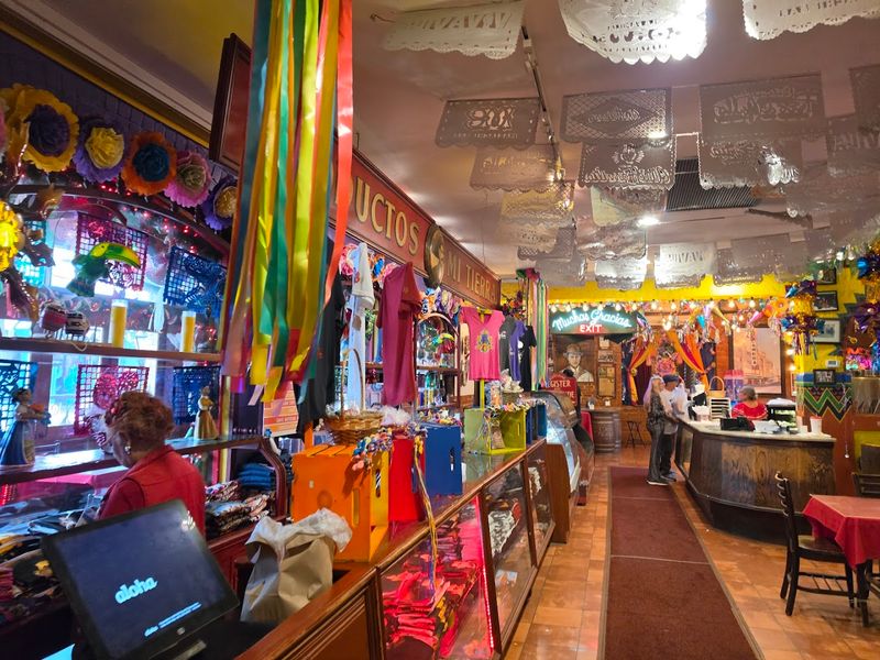 Mi Tierra Cafe y Panaderia - San Antonio, Texas