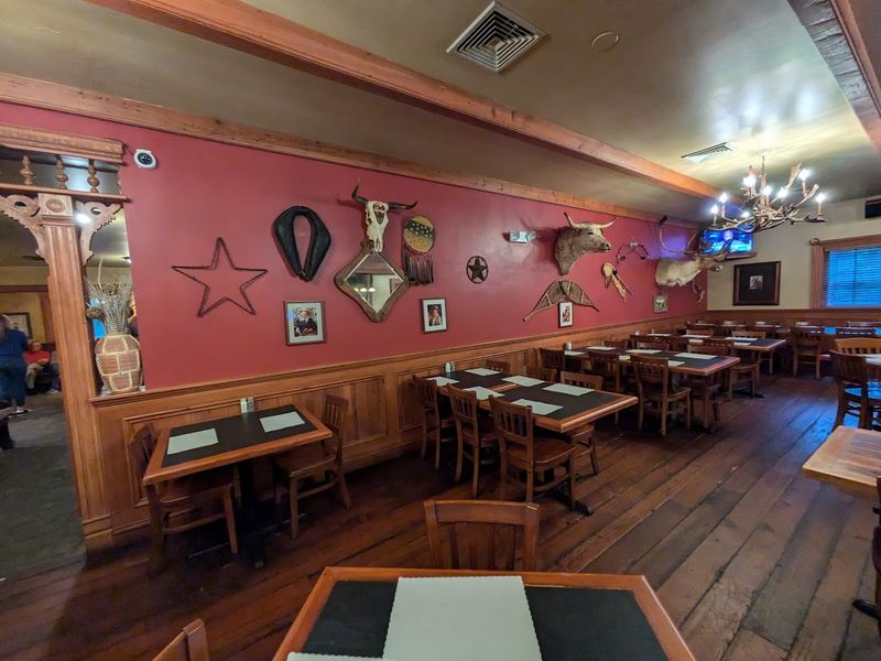 A Saloon With Personality and Good Drinks