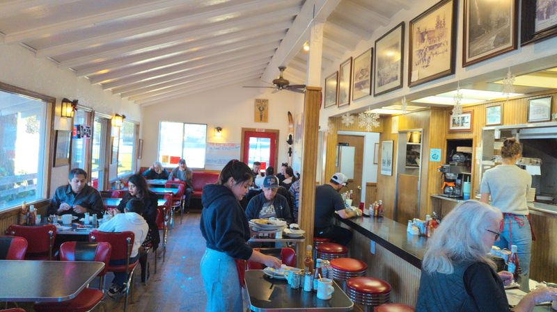 The Best Biscuits And Gravy In Nevada Come From This Tiny Cafe 7 A Cozy Counter That Feels Like Home