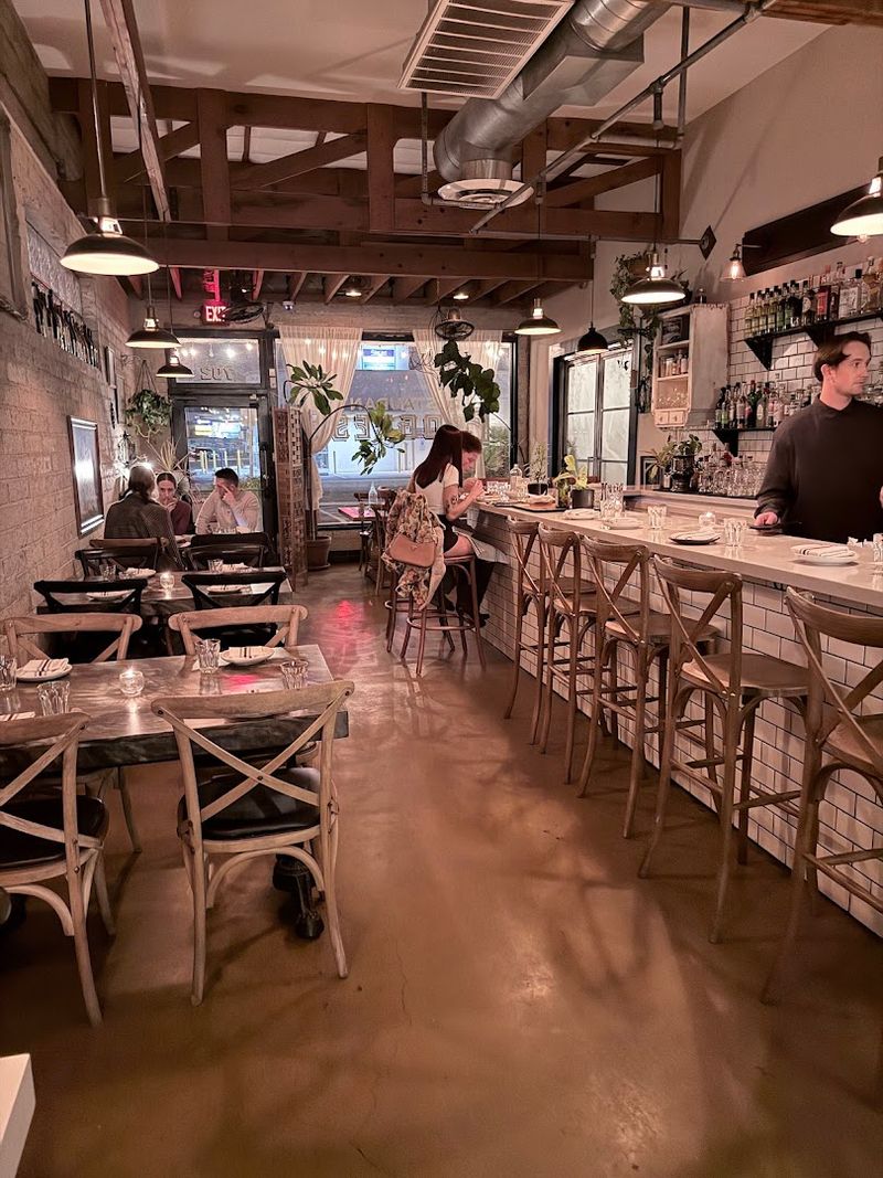 The Atmosphere: Casual Meets Stylish