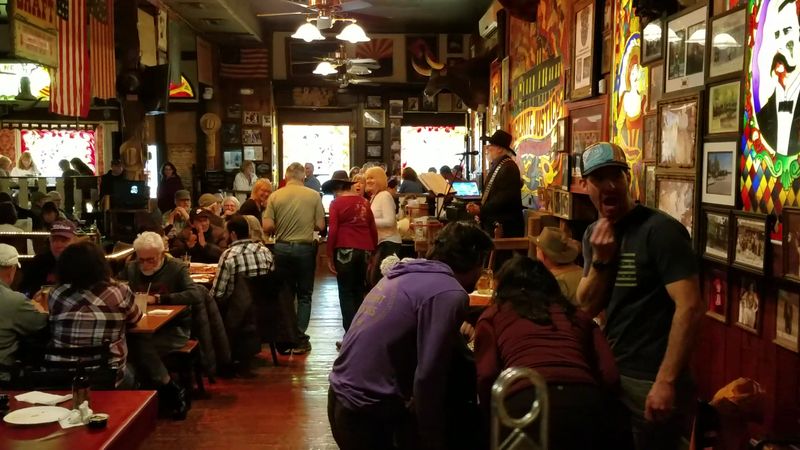 Live Music That Gets the Whole Room Moving