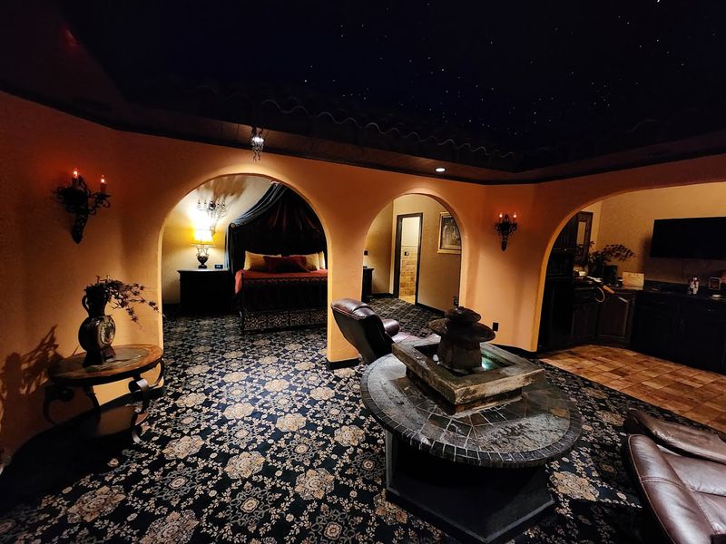 The Roman Room with Jacuzzi