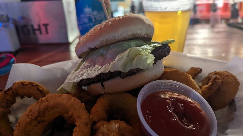 The Famous Redneck Burger