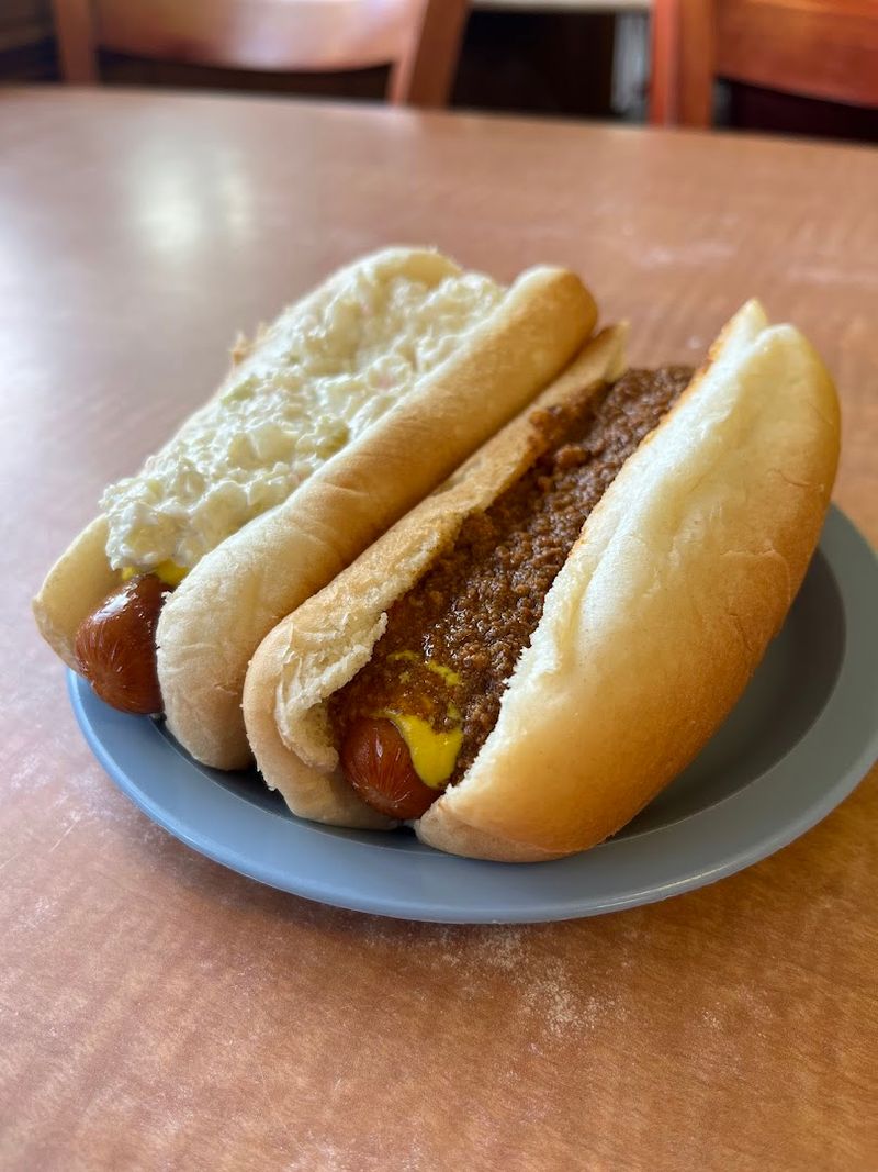 World-Class Hot Dogs with Free Toppings