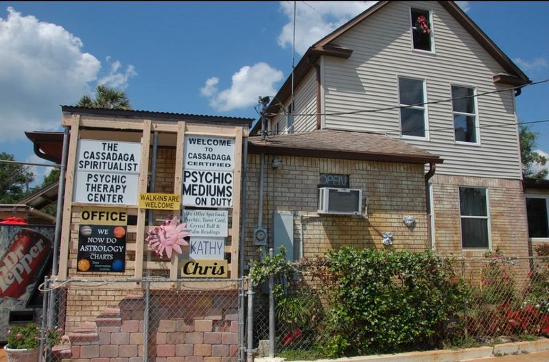 Mediums and Psychic Readings