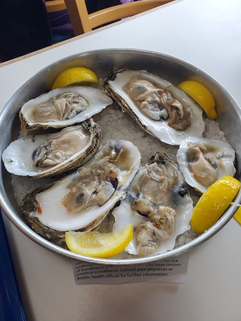 Oysters Fresh Enough to Convert Non-Believers