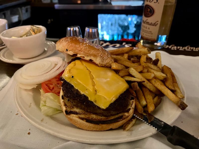 This Illinois Restaurant Is Known For Its Incredible French Onion Soup 11 A Menu Built for Every Kind of Diner