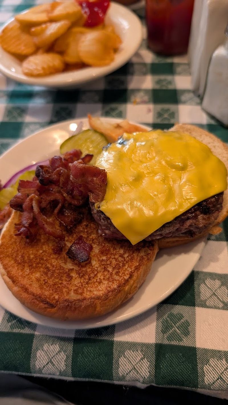 JG Melon - New York, New York