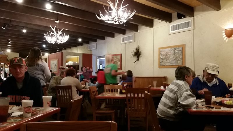 A Buffet With Small-Town Tennessee Energy