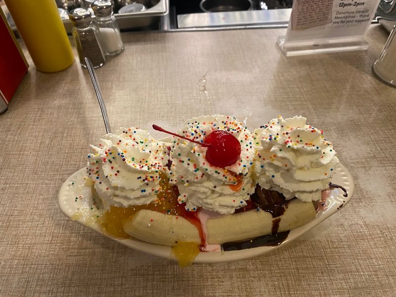 The Famous Banana Split