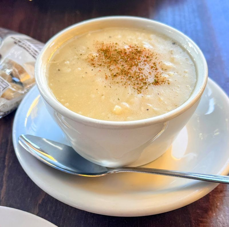 Clam Chowder That Earns Its Reputation