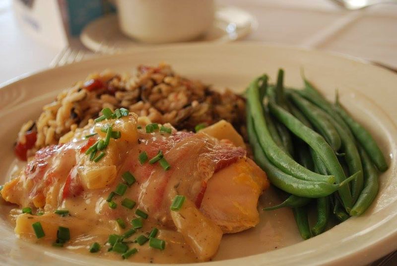 Seafood and Chicken Options for Every Palate