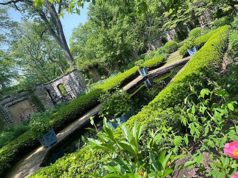 The English Garden’s Romantic Hidden Corners